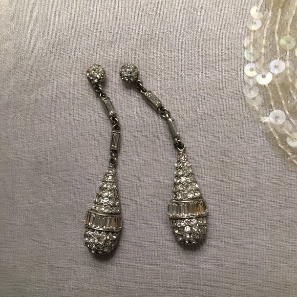 BEN AMUN JEWELRY Swarovski Crystal Drop Deco Earrings in Silver New - Picture 3 of 11